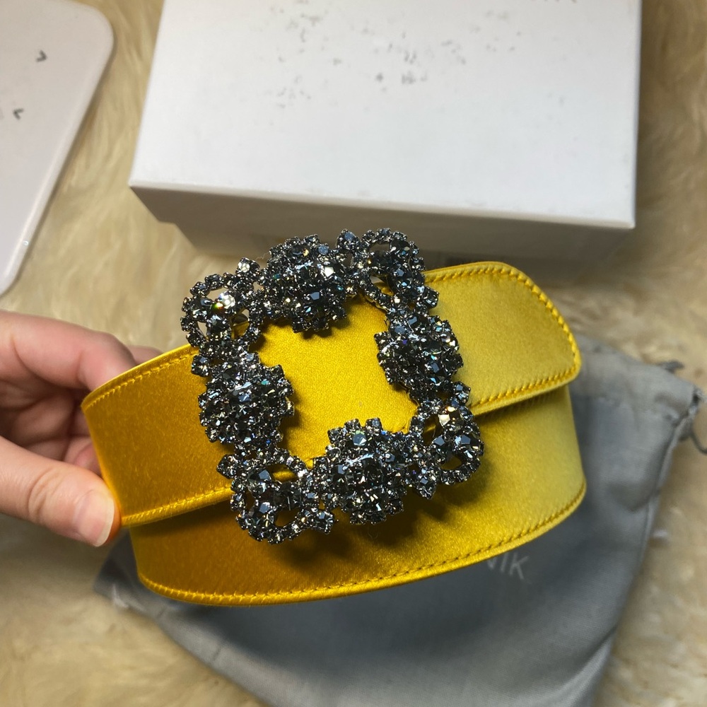 New authentic Manolo Blahnik Hangisi belt